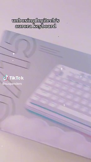 angelic unboxing #fyp 👼😇🫶 📹 @suspenders . . #logitechg #gaming #gamer #unboxing #cozygaming