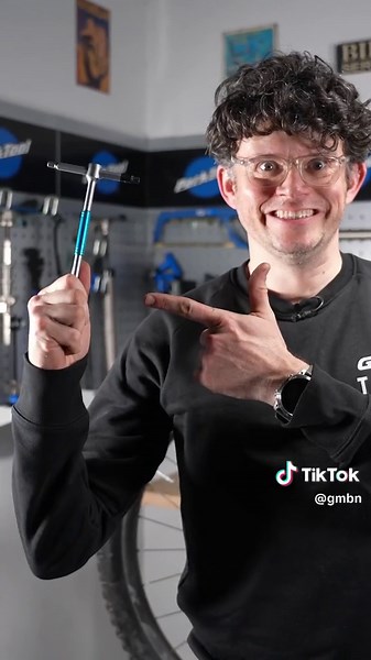 Easy Bike Life: How to Remove Your Rear Wheel Step by Step