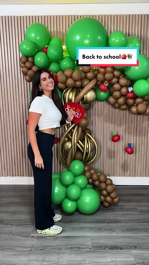 Balloon tree tutorial - How to make a balloon tree 🚌🍎 Back to school decor! #balloontree #balloonclasses #balloonartist