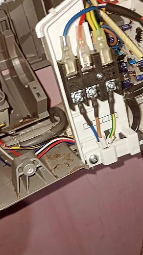 #airconditioner #airconditioning #hvac #ac #cooling #hvaclife #heating #hvacservice #hvactechnician #heatingandcooling #hvactech #serviceac #maintenance #hvacinstall #daikin #hvacrepair #hvacr #refrigeration #service #aircon #acrepair #furnace #hvaccontractor #aircondition #bongkarpasangac #plumbing #cuciac #acsplit #home #airconditioningrepair | AC Technician