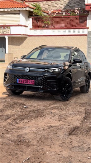 Tiguan R-Line: Sporty SUV Elegance