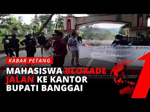 Demo Protes PPKM, Mahasiswa Blokade Jalan ke Kantor Bupati | Kabar Petang tvOne