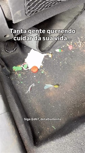 Deixa de lado esse povo que quer cuidar da sua vida! 🤣