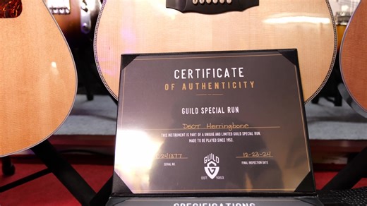 🎸 Guild Fans aufgepasst! 🔥 Wir haben derzeit mehrere Guild Ausstellungsstücke sowie Endorser- & Showinstrumente im Haus! 🤩 Diese besonderen Gitarren sind als „Irregular Used Instruments“ gestempelt – technisch & klanglich top, nur eben mit Geschichte! Alle Instrumente werden als Gebrauchtware inkl. 19% MwSt angeboten. Einmalige Gelegenheit für Sammler, Spieler & Liebhaber echter Guilds! 🙌 https://secondhand-musicland.de/produkt/2024-guild-usa-limited-edition-custom-gsr-d-50t-trad-herringbone