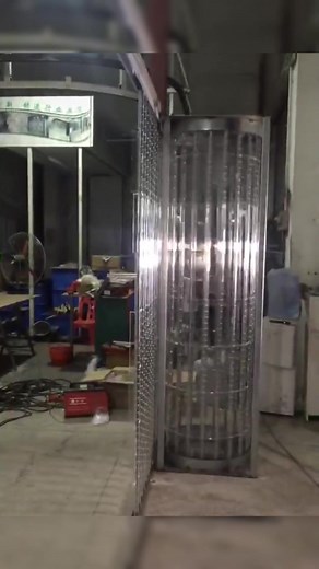 Lateral Polycarbonate Rolling Door Features and Benefits