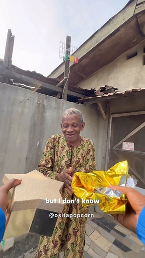 Osita Obidike on Instagram: "“Spreading joy during Ramadan! ✨ Just try, you never might tell W/ @ositapopcornfoundation • If you want to support future videos, please click on the link on my bio or send a DM. Every naira counts. Thank you for reading this and supporting love and generosity  • #ositapopcorn #humanity"