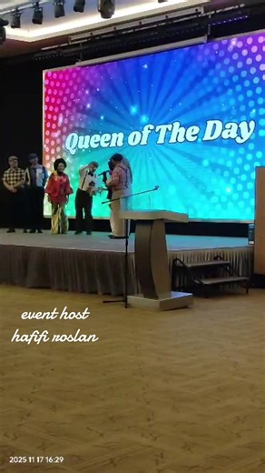 nak santai, kita buat santai free n easy, tak perlu teks hanya pegang que card. call me if u need emcee, host dj 4 ur event #eventhost #pengacara #emceeverstyle #temaretrostyil🕺🕺🕺