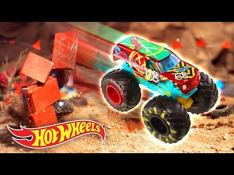 ¡HOT WHEELS MONSTER TRUCKS GRANDES DESAFÍOS Y CAMP CRUSH! 😎🚗🏁 | Hot Wheels en Español