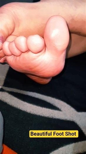 Beautiful Foot Shot #barefoot #foot #shortvideo #love #feet #pedicure #yt #toes #shorts #nailart