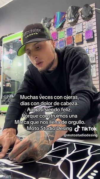 Construyendo Moto Studio Design con Pasión