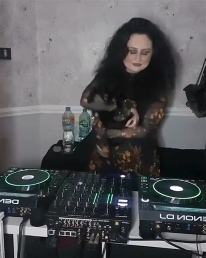 Big up the junglist ladies 🔥 | Junglist Network