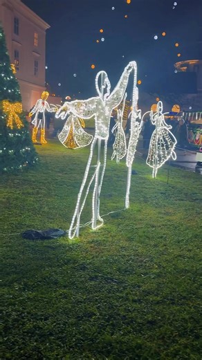 Szent Miklós hitte, hogy a keresztény kultúra addig él, amíg mi őrizzük. A közösség, az ünnep és a család nem magától marad meg. Nekünk kell kiállnunk érte, ma talán jobban, mint valaha. | V. Németh Zsolt