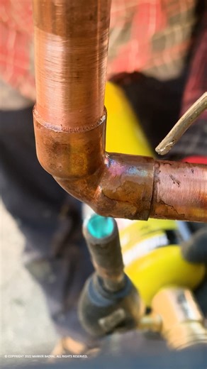 202K views · 2.8K reactions | Soldering a Copper Joint #shorts #soldering #solderingcopper #solderingskills #solderingtips #plumbinglife #plumbing #plumber #thebuildingexpert | The Building Expert | Facebook