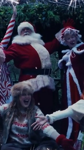 17 reactions | ✨Santa is bringing his REAL reindeer to Magical...