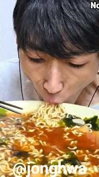 농심 튀김우동 컵라면 물 먹방 Nongshim Fried Udon Korean Cup noodles Mukbang #shorts