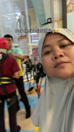Day One Panjat Tebing: Menguji Nyali Bersama Suami