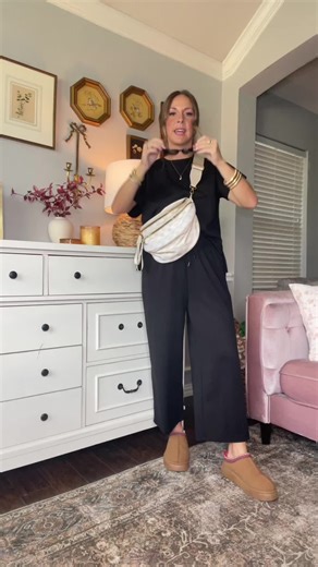 You can’t go wrong with a matching set 🖤