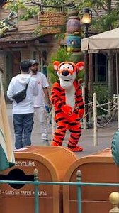 The BEST Tigger Interaction I’ve Ever Seen At Disneyland!