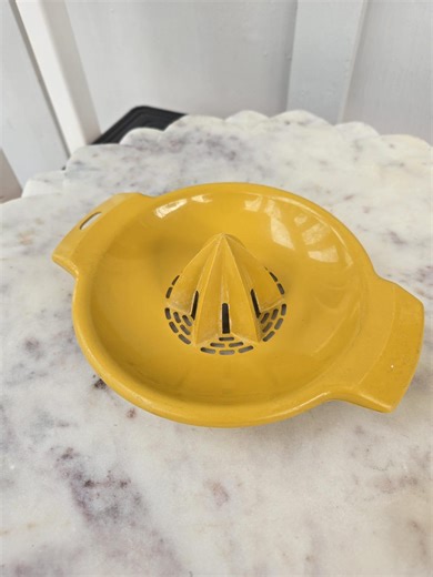 Vintage Villaware Yellow Juicer Reamer Kitchen Gadget - Etsy