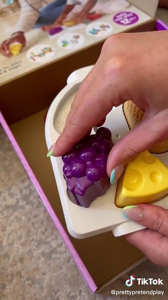 Pretty Pretend Play on TikTok