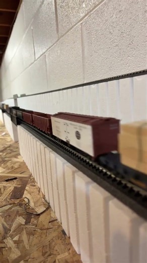 FEF-2 and EMD SD45 for the end of the 2025 season