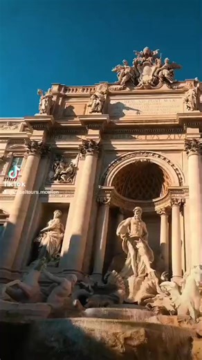 🇮🇹✨ ¡Descubre Roma, la Ciudad Eterna! ✨🇮🇹 Camina por calles llenas de historia, maravíllate con monumentos milenarios y siente la magia de una ciudad que respira arte y romance en cada esquina. 🏛️💖 📍 Imperdibles de Roma: El majestuoso Coliseo Romano 🏟️ La impresionante Fontana di Trevi 💦 La histórica Plaza Navona 🏛️ La grandiosa Basílica de San Pedro y el Vaticano ✨ 🍝 Disfruta de la auténtica gastronomía italiana, paseos románticos, helados artesanales y cafés con encanto que te harán