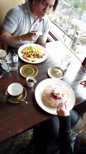 Brunch? We think yes. 😍 Come enjoy spectacular views of the Snoqualmie Valley as you indulge in the new spring brunch menu in the Dining Room, still featuring our delicious Buttermilk Pancakes! Reserve your table now: https://bit.ly/3LXIUS4 | Salish Lodge & Spa