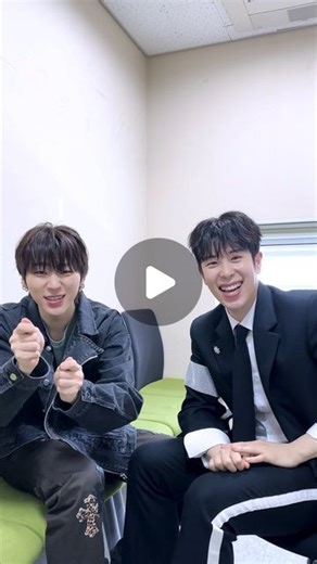 우지호/ZICO on Instagram: "lets BEE bestie friends 표돌이💗 #ZICO X #PO #표지훈 #SPOT #스팟 #BestieChallenge #찐친챌린지 @pyojihoon_official"