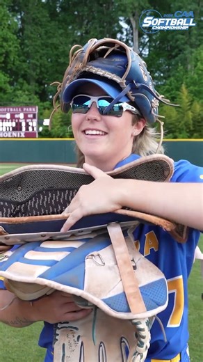 Emma Falen pitched a CG & struck out three in @HofstraSoftball's win over No. 2 UNCW. 🔥