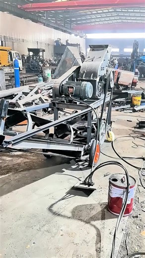 Small Mobile Hammer Crusher: Factory Testing Insights