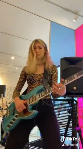 Blu DeTiger Bass Cover - SAVAGE (from Tik Tok)