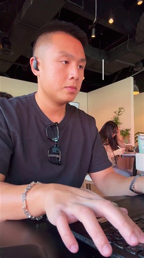 📚 A day in my life, powered by AeroFit 2 Pro. From morning routines to dinner plans — one pair fits it all. #soundcore #AeroFit2Pro #dayroutine #openear #tech