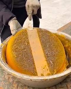 4M views · 1.8K reactions | Cleaning A Beehive!  | Creative Bee | Facebook