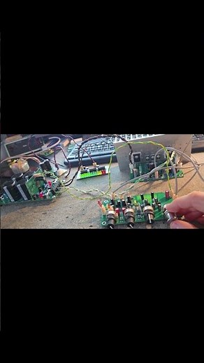 Vrei să îți construiești un sistem audio? Iată câteva idei: corector de ton, amplificator si surse