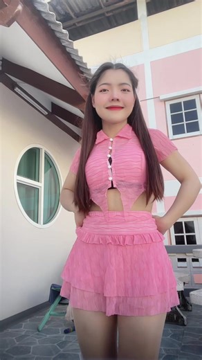 วิดีโอของ 🦋✯𝚂𝚒𝚛𝚒𝚙𝚘𝚛𝚗✯🦋 (@siri_3181) พร้อมเพลง Behind Clouds (STEM Bass) - Empire Scores