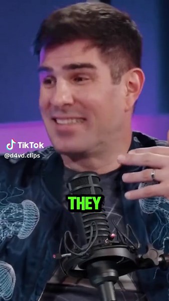 D4vd's Romantic Live Performance at Weddings