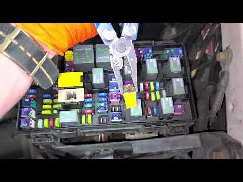 2011 Dodge Ram 1500 Radiator Cooling Fan Fuses & Relay