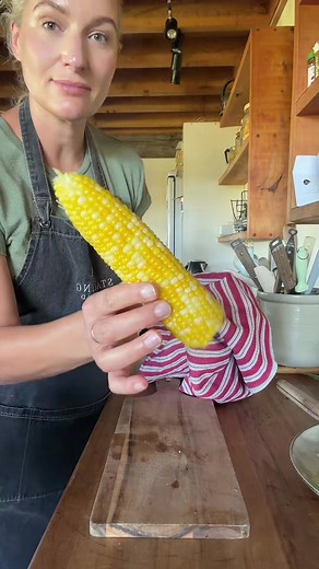 Perfect Corn on the Cob in the Microwave in 4 Minutes