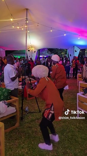 Discovering ÑÍ CÍÚMBURAÑÉ: Folk Fusion Kenya's Unique Sound