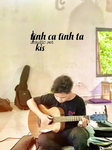 Tình Ca Tình Ta: Acoustic Performance by Kis