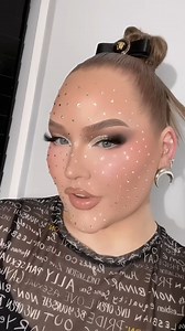 720K views · 12K reactions | the most REFLECTIVE pigment EVER! 睊 | NikkieTutorials | Facebook