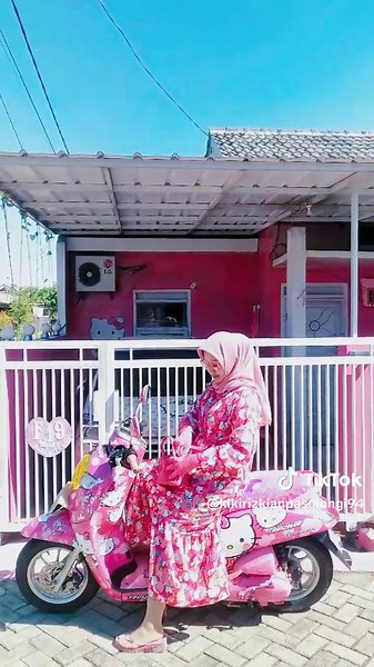 Inspirasi Rumah Hello Kitty untuk Para Penggemar Pink