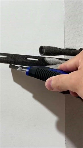 Charcoal drawing tips and sketching tricks.#CharcoalArt #DrawingTips #Sketching #ArtTutorial #ArtHub