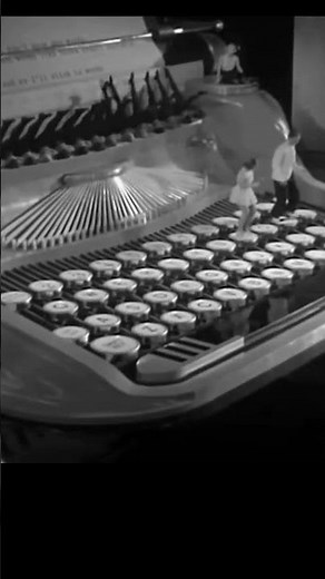 The Typewriter dance ~ 1937 #readywillingandable #classicmovies #