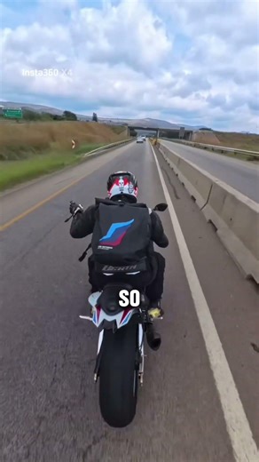 Sportbike lane splitting gone wrong and here’s why
