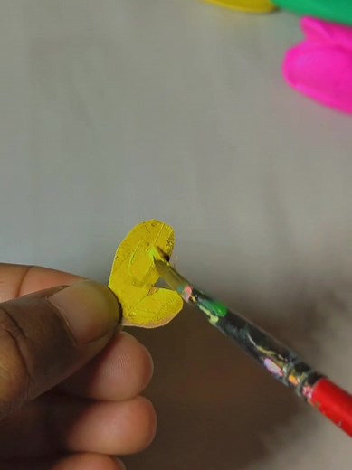 It's a "threads fish in a bag"DIY! 🐠🧵must try craft for your weekend 💛 #creative #threads #shortsreels #makingof #handcraft #diy #viralreels @everyone | সাত রঙা ফড়িং