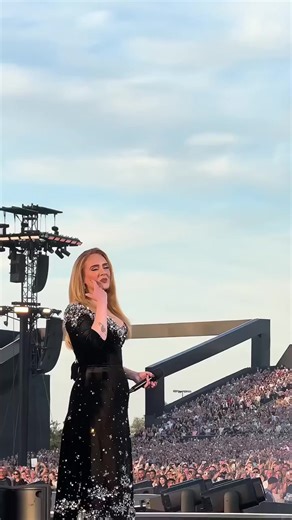 Vídeo de adeleebr (@adele_loveebr) relacionado a i can't make you love me adele