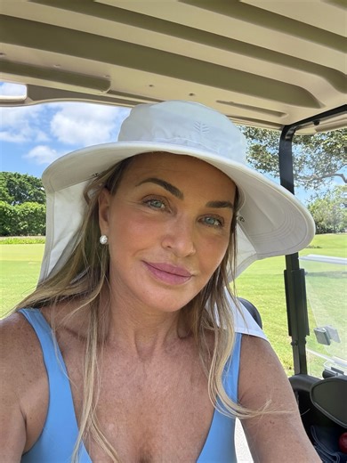 Creatine is actually stored in the brain and used as quick energy for thinking, memory, and focus. As we age, our natural creatine stores decline, and women tend to have *lower* baseline levels than men. That means we often feel the benefits even more when we bring our levels back up. It also supports: • Cognitive endurance — staying focused without mental fatigue • Healthy aging of the nervous system • Better recovery after exercise • Cellular energy production (ATP) — which affects everything 