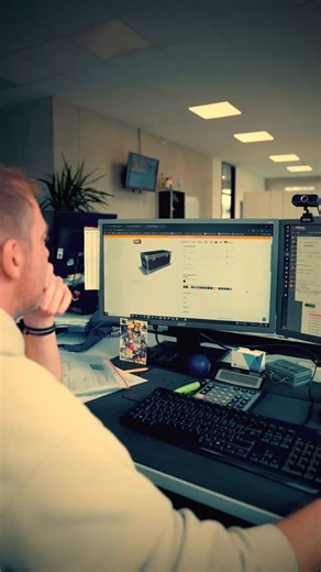 Im Handumdrehen stellen wir dir dein personalisiertes Case her 🙂‍↕️🔥 #megacase #flightcase #musthave #customcase #flightcasebau | megacase