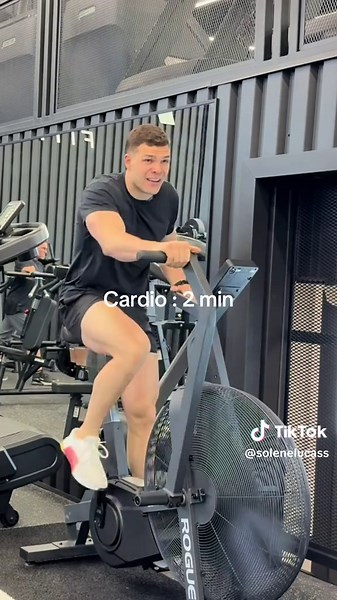 Entraînement fonctionnel en duo : 24 minutes de fitness